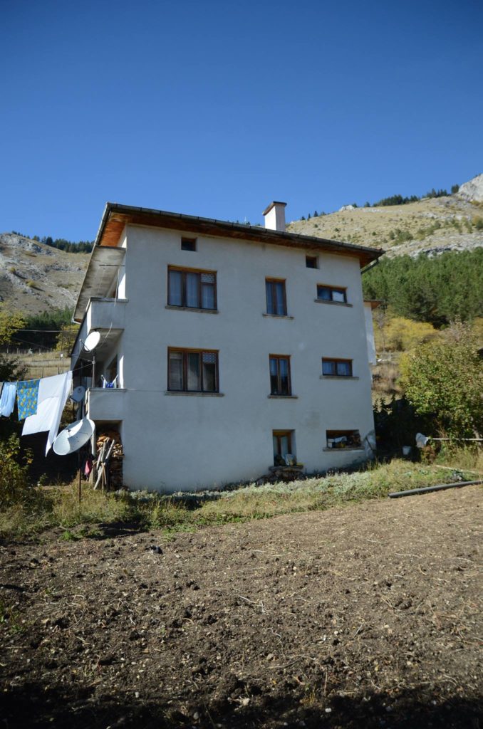 Къща за гости Кристал в село Триград